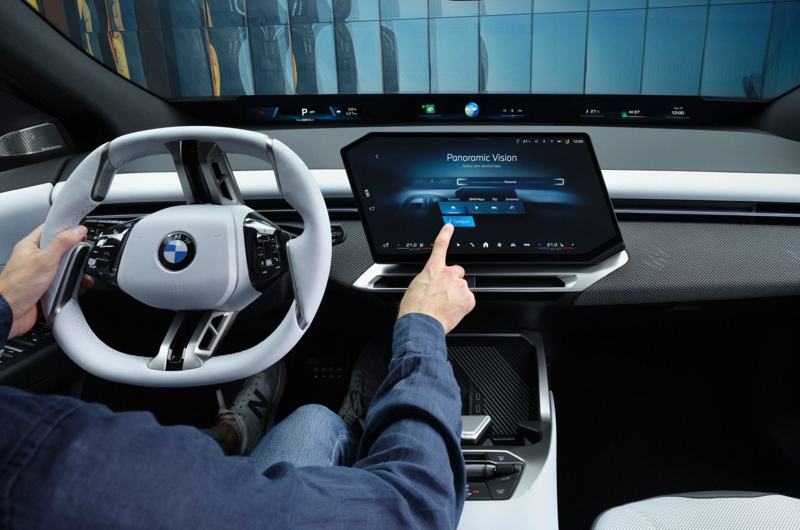 BMW Operating System X & BMW Intelligent Personal Assistant